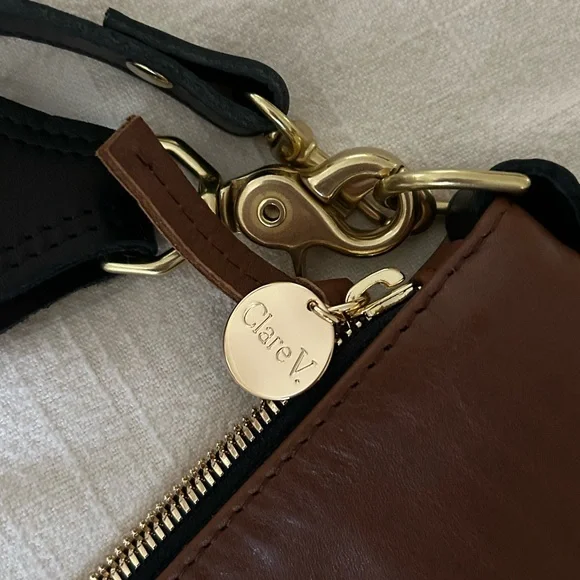 Clare V Moyen Messenger Bag - Picture 4 of 8